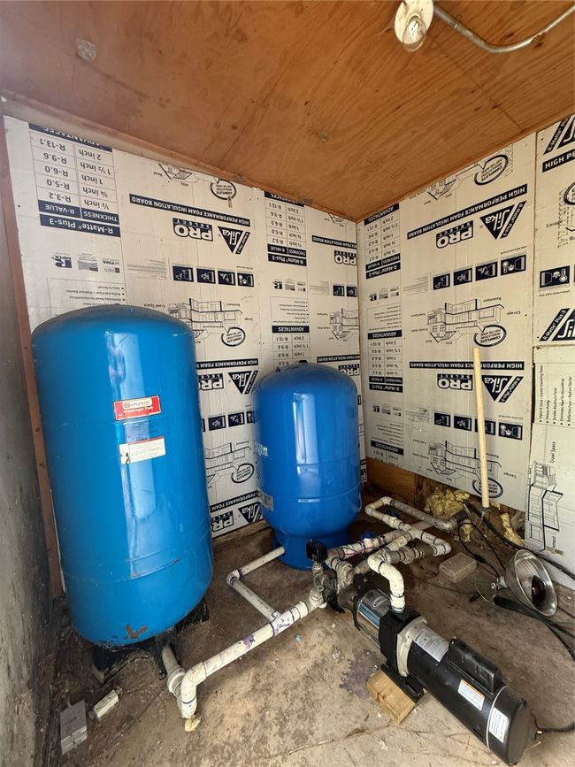 View of utility room | Image 9