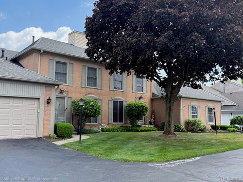 33374 Jefferson Ave, Saint Clair Shores, MI, 48082-2101 | Card Image