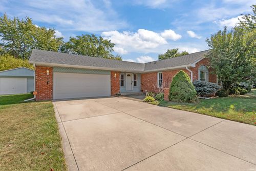 1304 Cadillac Dr, Kokomo, IN, 46902-2543 | Card Image