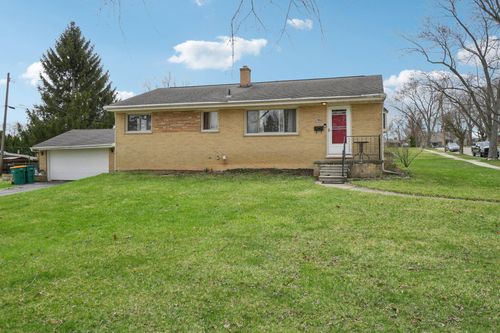 286 Lawson St, Saline, MI, 48176-1544 | Card Image