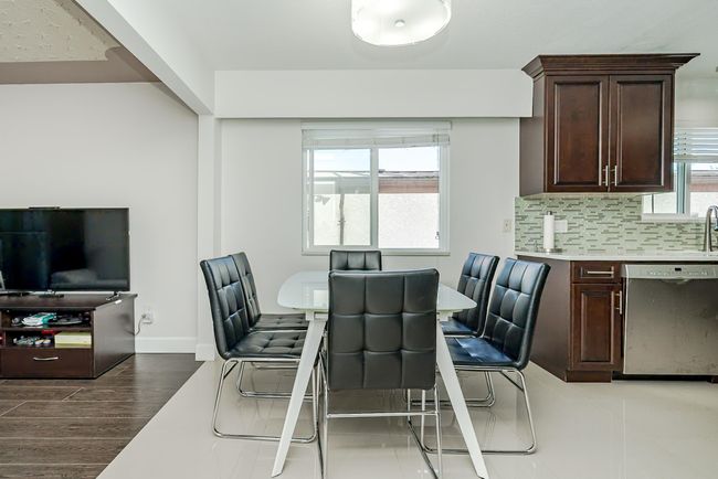 6074 Sherbrooke St, House other with 6 bedrooms, 4 bathrooms and 2 parking in Vancouver BC | Image 10