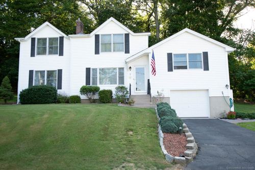 3 Miller Ave, Quaker Hill, CT, 06375-1504 | Card Image
