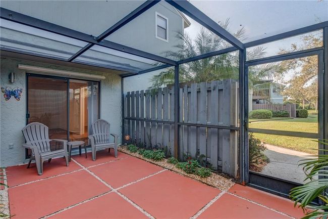5 - 1172 Breezy Way, Condo with 2 bedrooms, 2 bathrooms and null parking in Sebastian FL | Image 5
