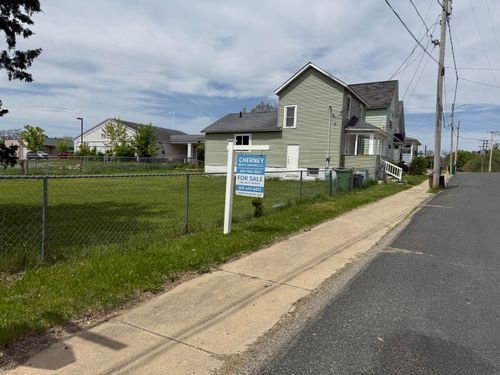 16 Wood St S, Battle Creek, MI, 49037-2324 | Card Image