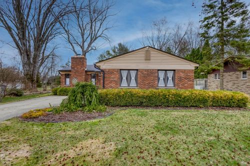 38370 Willowmere St, Harrison Township, MI, 48045-5331 | Card Image