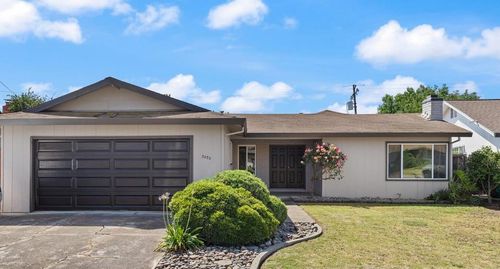 3070 Del Rio Dr, Stockton, CA, 95204-1318 | Card Image