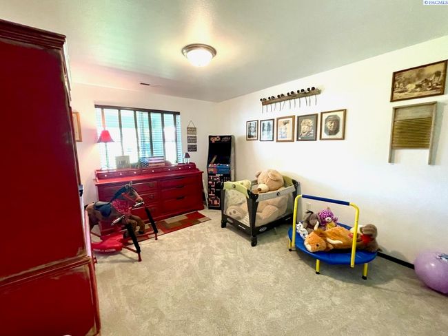 223108 E Perkins Rd, Home with 4 bedrooms, 4 bathrooms and null parking in Kennewick WA | Image 24