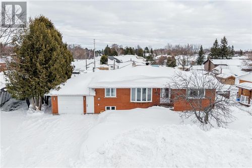 3182 Leo Ave, Val Caron, ON, P3N1B7 | Card Image