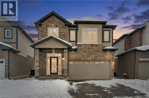 {{alt}} | Card Image