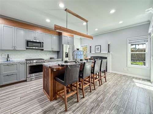 4839 Elderberry Ave, Moorpark, CA, 93021-2445 | Card Image