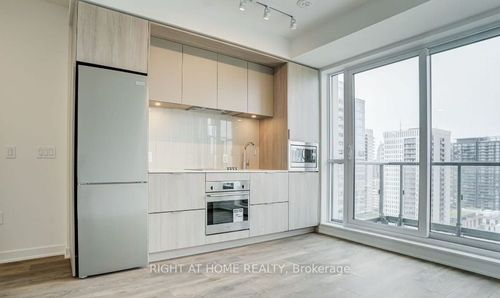 1806-130 River St, Toronto, ON, M5A0R8 | Card Image