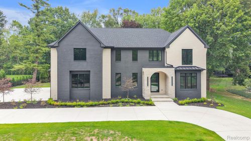 4546 Niagara Ln, Bloomfield Hills, MI, 48301-1461 | Card Image