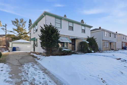 6215 W Keefe Avenue Parkway, Milwaukee, WI, 53216 | Card Image