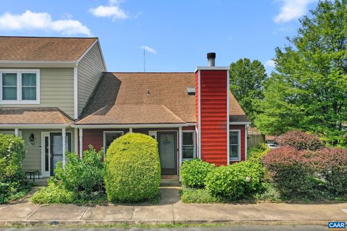 941 Warwick Ct, CHARLOTTESVILLE, VA, 22901-3755 | Card Image