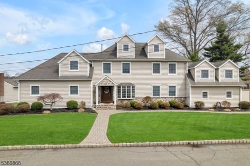 31 Shetland Dr, Clark, NJ, 07066-2310 | Card Image