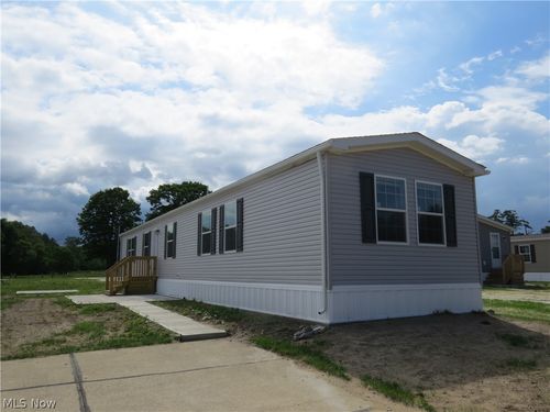 2659 Lake Breeze Dr, Madison, OH, 44057-3451 | Card Image