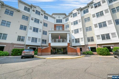 189 Forest, Paramus, NJ, 07652 | Card Image