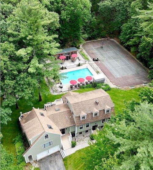 100 Arlene Dr, Pelham, NH, 03076-2421 | Card Image
