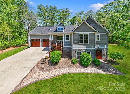 9 Oak Mountain Dr, Leicester, NC, 28748-8857 | Card Image