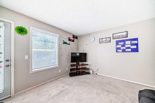 147 Saddlebrook Point Ne, Calgary, AB, T3J0G3 | Card Image