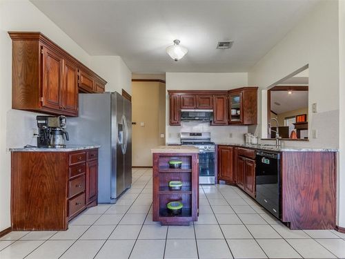 932 Nw 171st Pl, Edmond, OK, 73012-6837 | Card Image