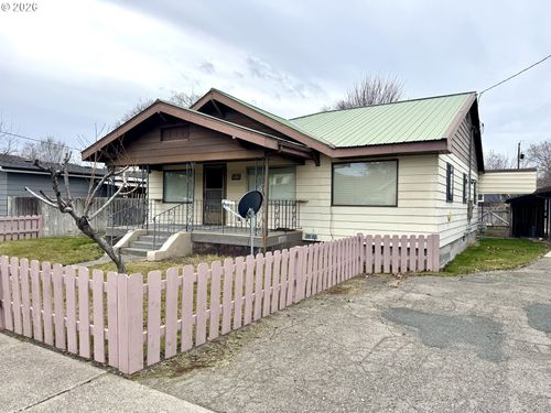 1905 Cherry St, BakerCity, OR, 97814 | Card Image