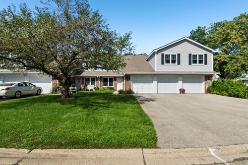45 Willow Circle, Cary, IL, 60013 | Card Image