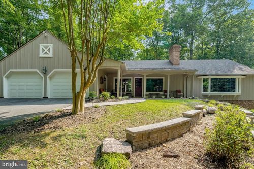 7430 Clifton Rd, CLIFTON, VA, 20124-2139 | Card Image