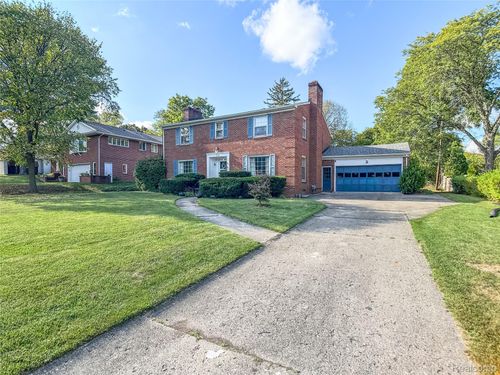 3102 Westwood Pkwy, Flint, MI, 48503-6802 | Card Image