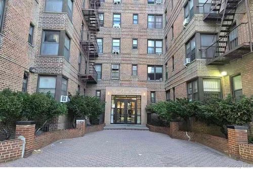 4c-84-19 51st Ave, Elmhurst, NY, 11373-5807 | Card Image