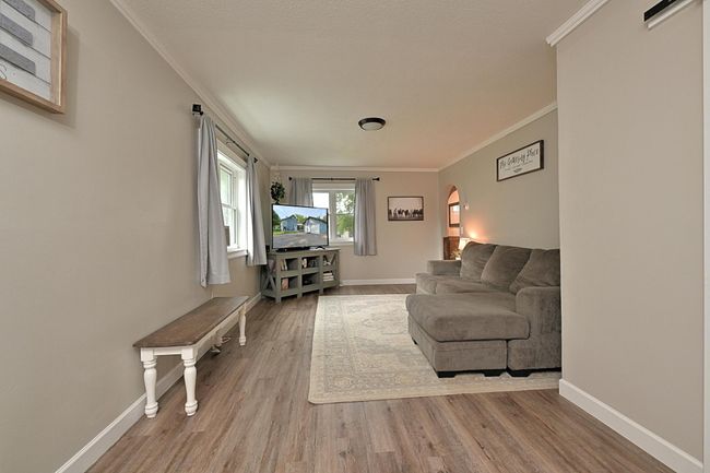 LIVING ROOM TO FRONT OF HOUSE | Image 5