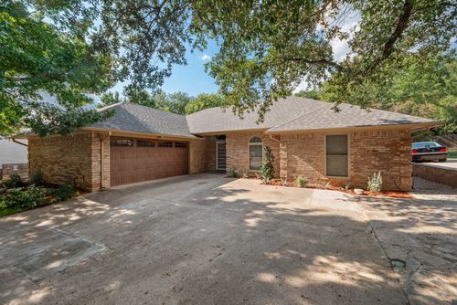 5409 Chimney Rock Rd, Fort Worth, TX, 76112-2953 | Card Image
