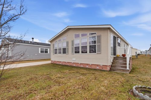 37319 Stone Way, New Haven, MI, 48048-3140 | Card Image