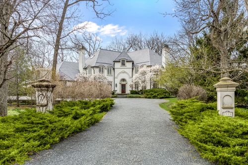 1315 Abington Cambs Dr, Lake Forest, IL, 60045-2671 | Card Image