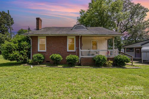 404 E 1st St, Cherryville, NC, 28021-2925 | Card Image