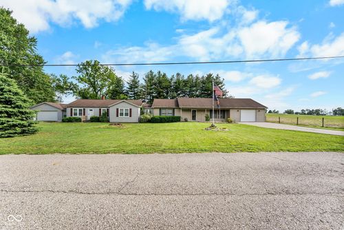 10977 E County Road 1025 N, Seymour, IN, 47274-9736 | Card Image