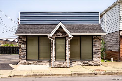 18 Abbott Rd, Buffalo, NY, 14220-1082 | Card Image