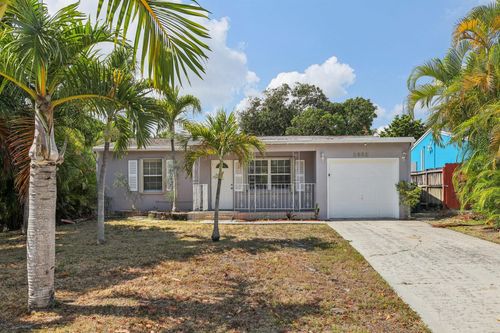 1531 17th Ave N, Lake Worth Beach, FL, 33460-6425 | Card Image