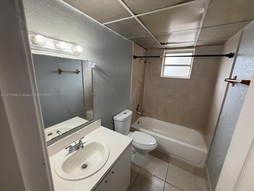apt-110-575 W 69th St, Hialeah, FL, 33014-4906 | Card Image
