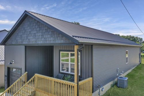 915 Weiant Ave, Newark, OH, 43055-2444 | Card Image