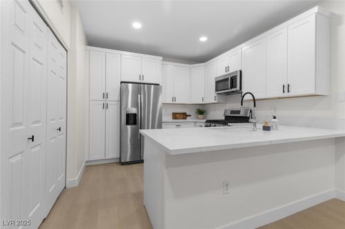 unit-105-2152 Turquoise Ridge St, Las Vegas, NV, 89117-5972 | Card Image