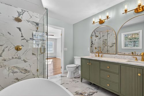 159 Pine St, Manchester, MA, 01944-1050 | Card Image