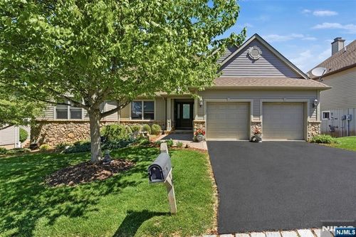14 Wentworth Ct, Hamburg, NJ, 07419-3200 | Card Image
