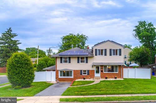 2928 Larkspur Ln, SECANE, PA, 19018-3517 | Card Image