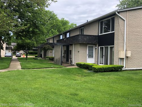 unit-4-8201 Kennedy Cir, Warren, MI, 48093-2141 | Card Image