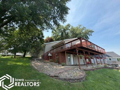 2161 S Lakeshore Dr, Brooklyn, IA, 52211-9402 | Card Image