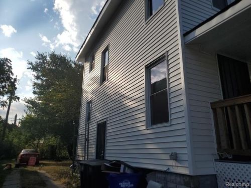 15011 Fairfield St, Detroit, MI, 48238-2130 | Card Image
