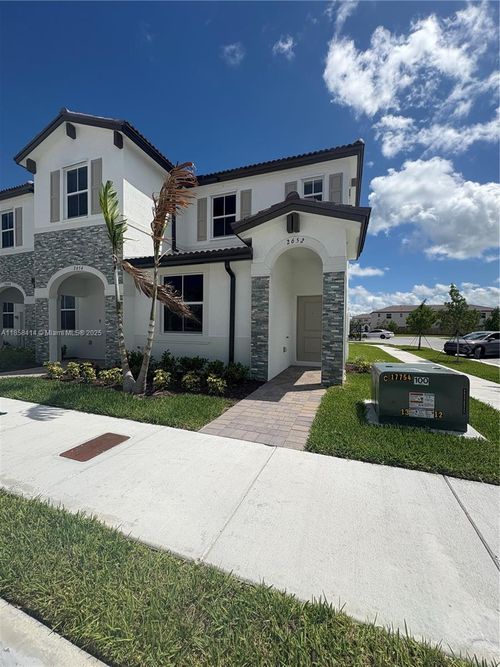 2652 Se 28th St, Homestead, FL, 33035 | Card Image