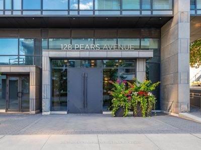 306 - 128 Pears Ave, Condo with 1 bedrooms, 1 bathrooms and null parking in Toronto ON | Image 2