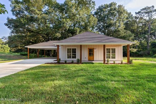 629 Shirley Sanford Rd, Seminary, MS, 39479-8900 | Card Image